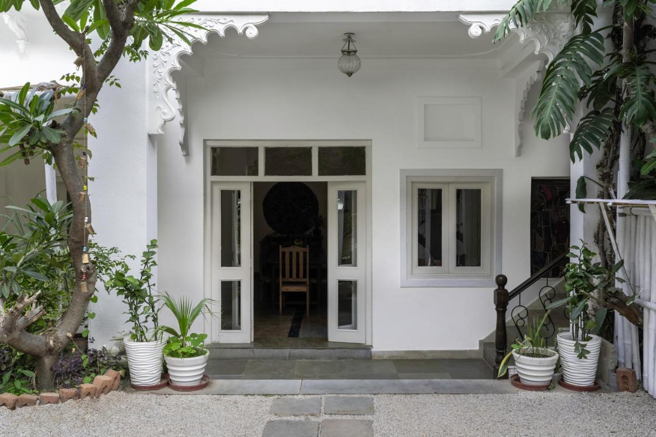 Hibiscus Hotel Udaipur Exterior photo